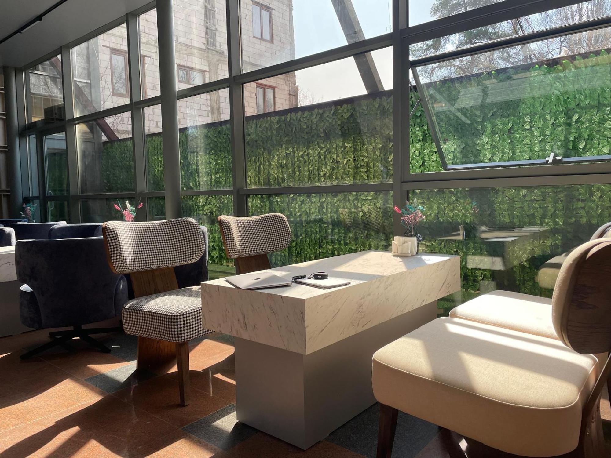 Aykun Hotel Almaty Extérieur photo