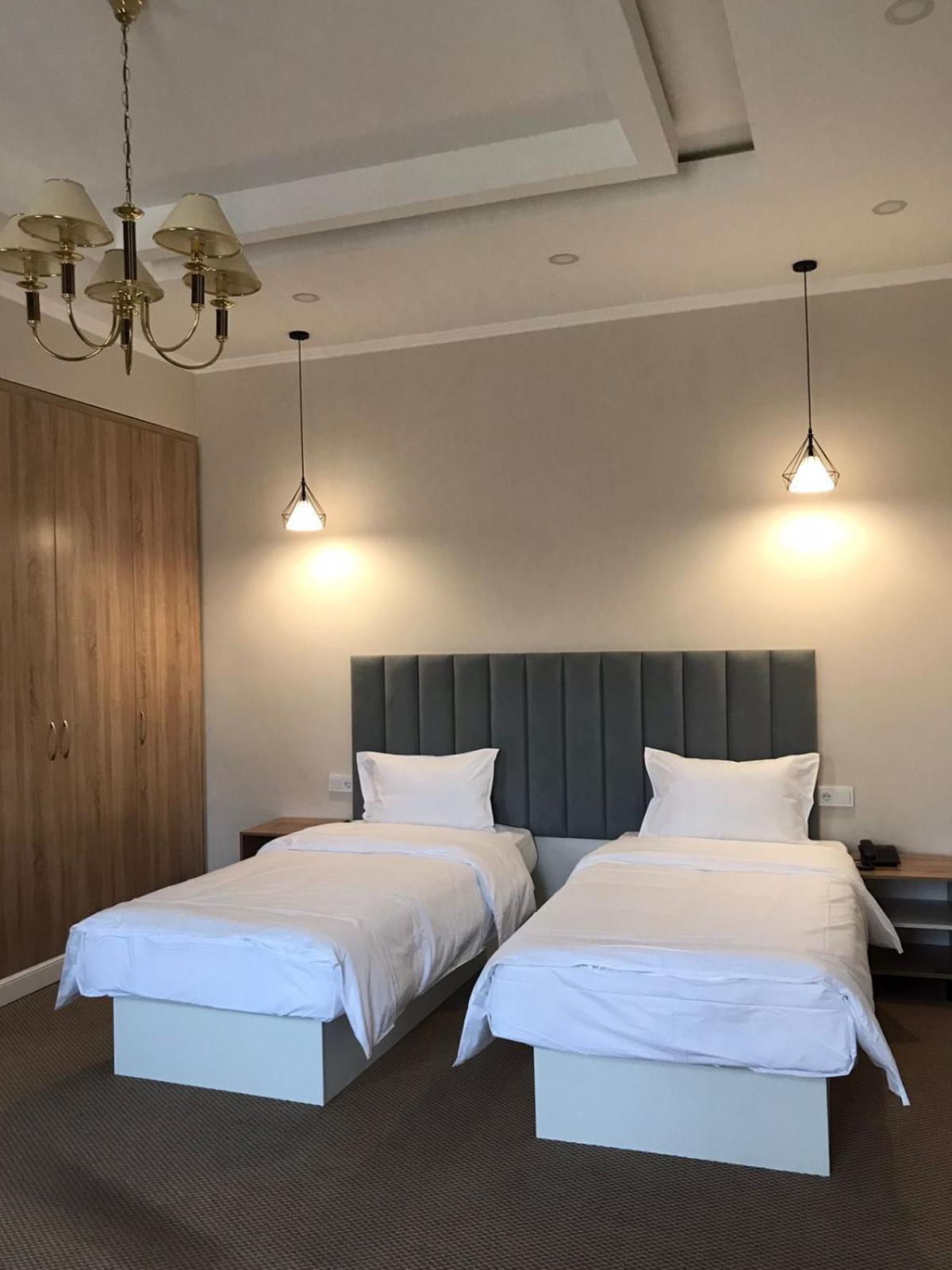 Aykun Hotel Almaty Extérieur photo
