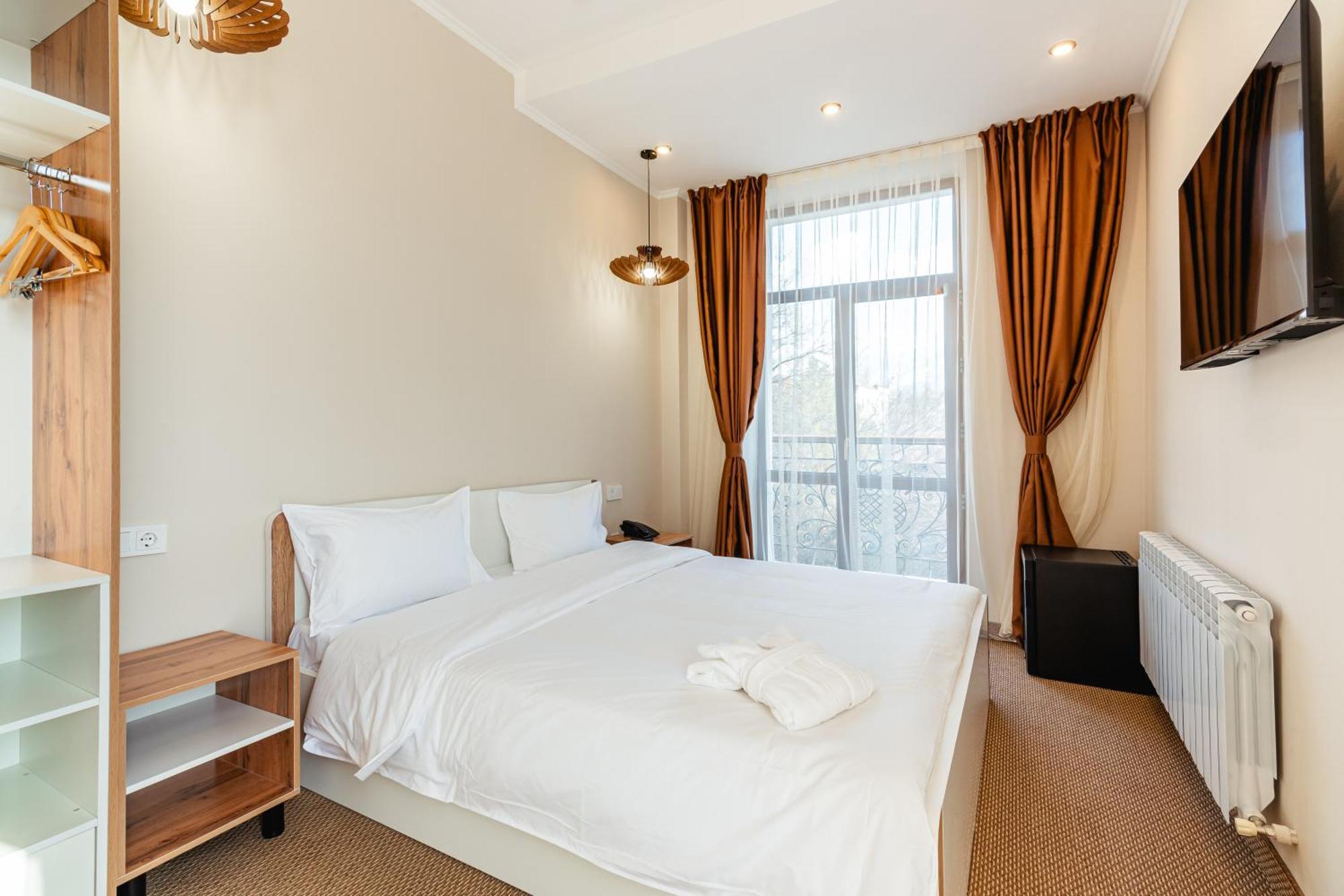 Aykun Hotel Almaty Extérieur photo